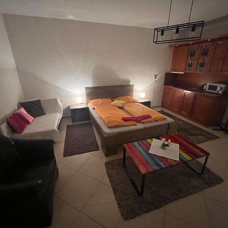 Monelly Apartman Komárno 외부 사진